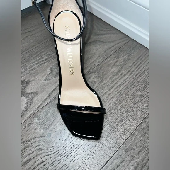 Stuart Weitzman Nudistcurve Black Patent Heels - Picture 3 of 8